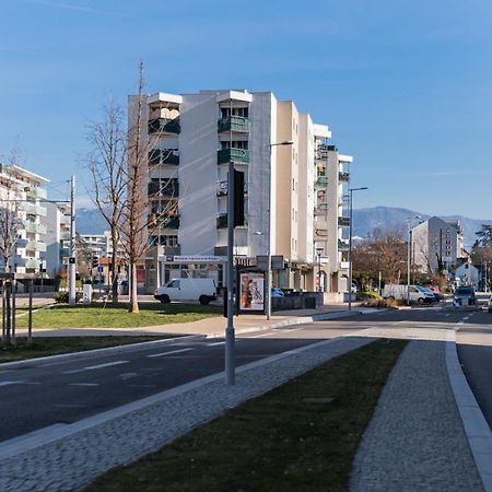 Lac-Montagne-Leman-Geneva, Garage, Tram آنماس المظهر الخارجي الصورة